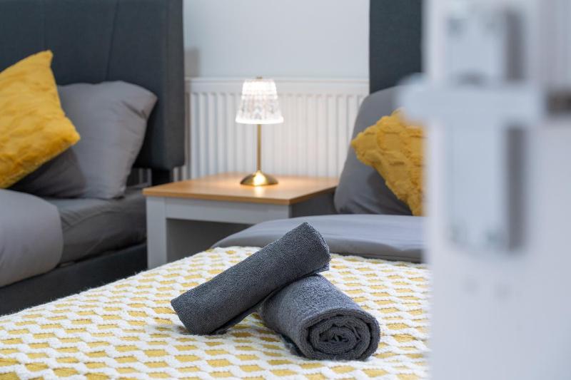 Open Mind Property - Luxury 5 Beds & Free Parking - image 27