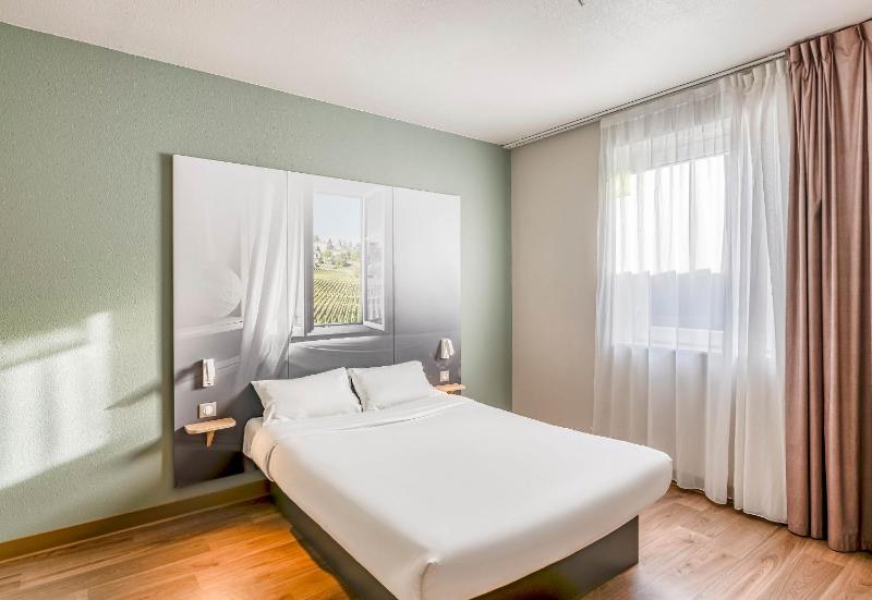 Double Room - Disability Access image 4