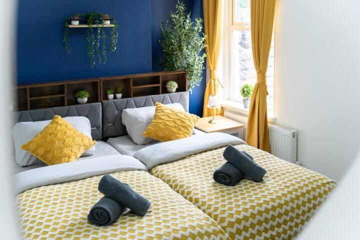 Open Mind Property - Luxury House & Free Parking - image 3