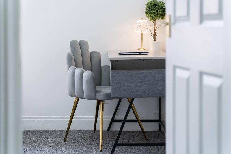 Open Mind Property - Luxury House & Free Parking - image 18