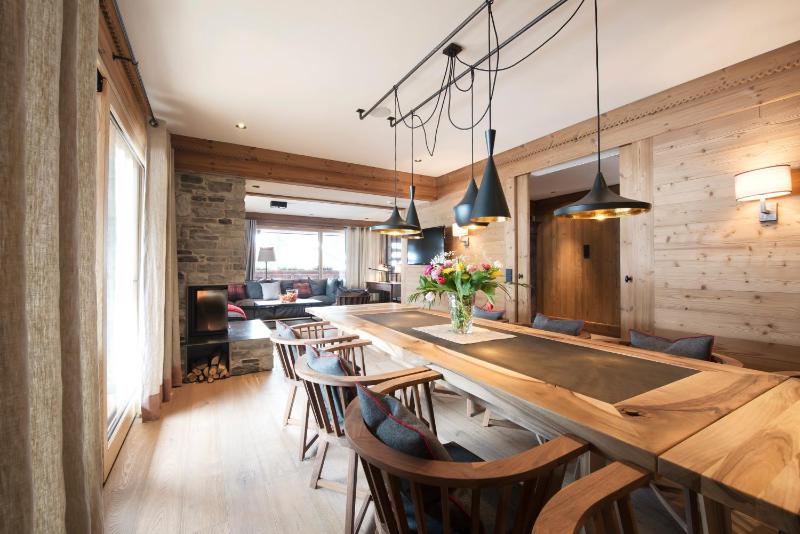 Superior Chalet image 2