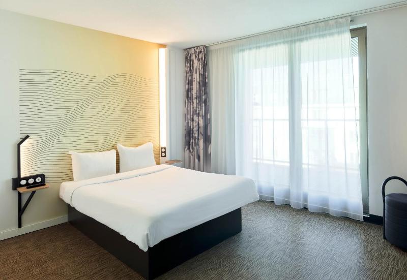 Double Room - Disability Access image 4