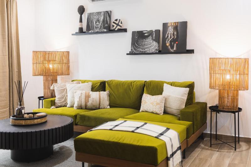 Luxury 2 Bedroom Retreat in Premium Area - image 16