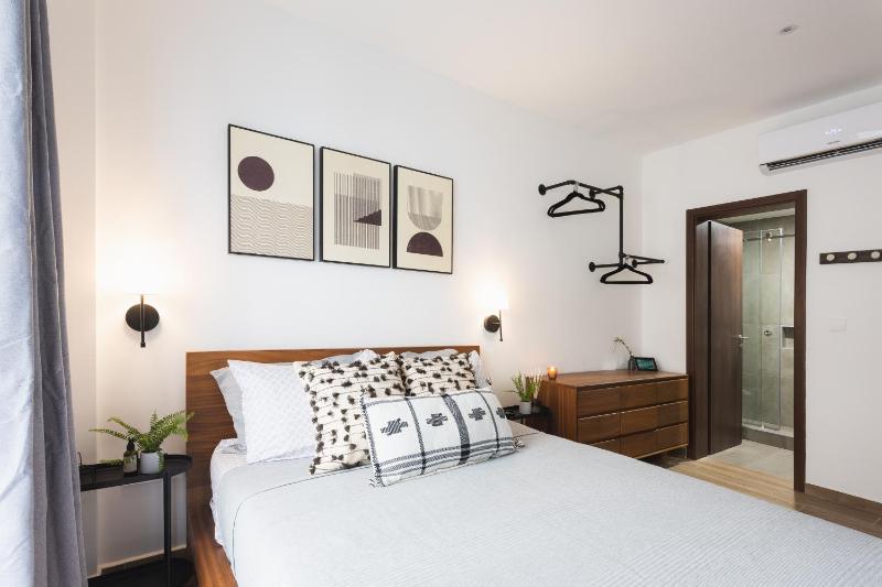 Luxury 2 Bedroom Retreat in Premium Area - image 6