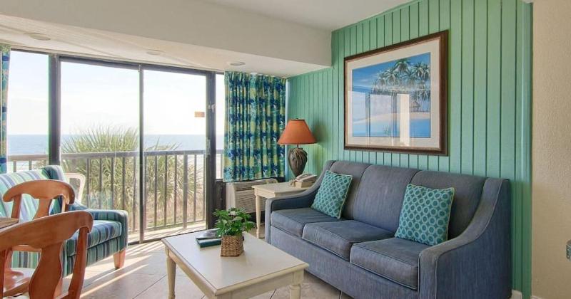 One-Bedroom Suite image 2