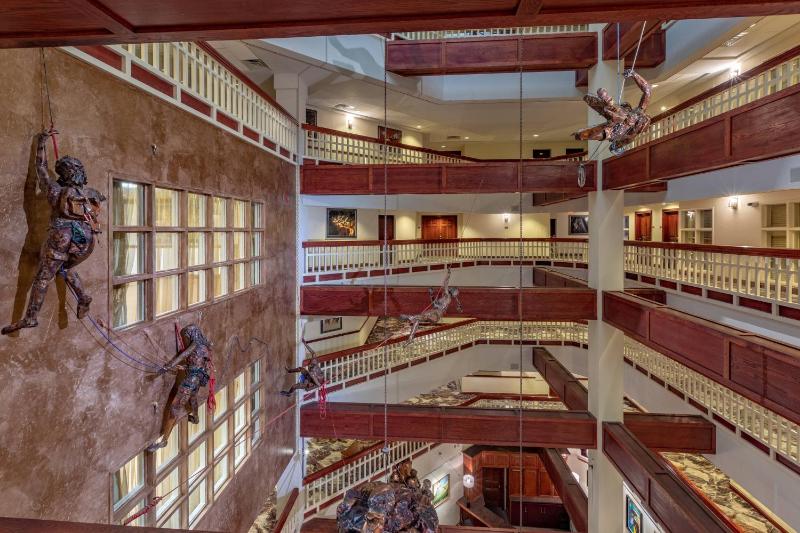 Beaver Creek Lodge Autograph Collection - image 46