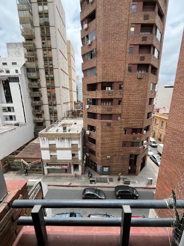 Departamento completo en el centro de la ciudad - image 6