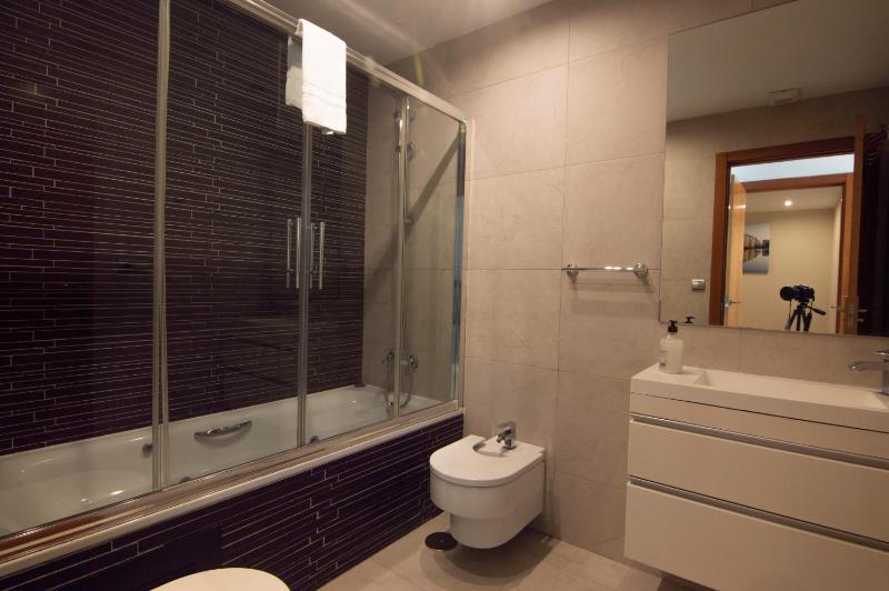 Two-Bedroom Apartment with Sea View image 4