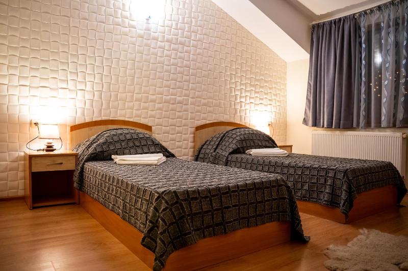 Double or Twin Room image 4