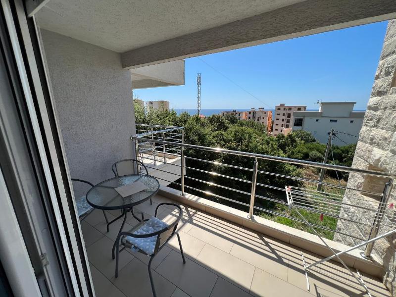 Studio with Balcony and Sea View image 4