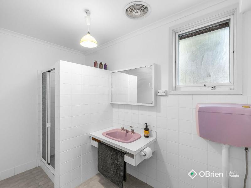 Ventnor Vintage Retreat - image 7
