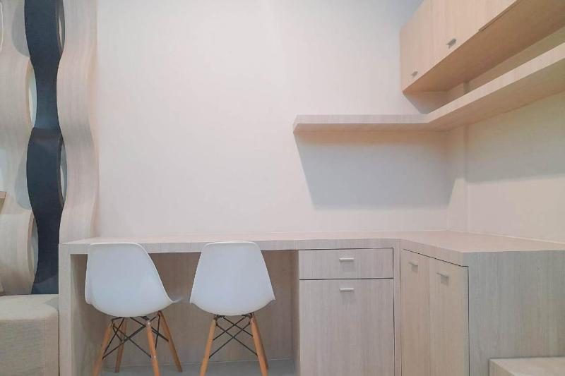 Best Homey and Modern Studio at Uttara The Icon Apartment By Travelio - image 14