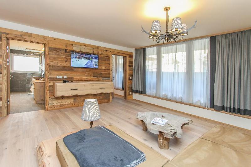 Two-Bedroom Suite image 3