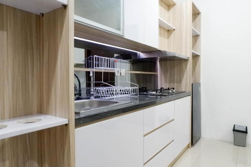 Best Value 1BR at Twin Tower Apartment By Travelio - image 3
