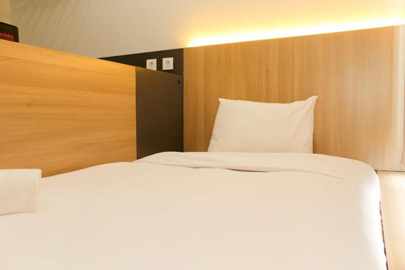 Nice and Cozy Studio at Monroe Tower Apartment By Travelio - image 1