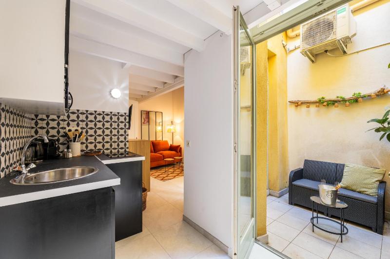 Jolie duplex avec patio - image 15
