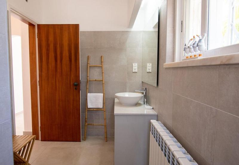 Pomba beautifully renovated with heated pool! - image 42