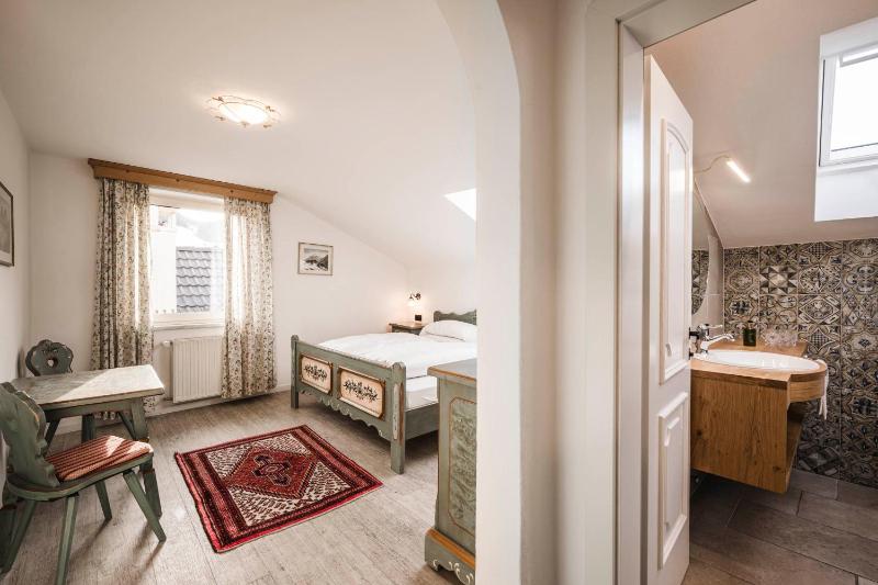 Comfort Double or Twin Room image 1