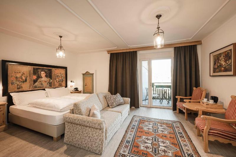 Superior Double or Twin Room image 1
