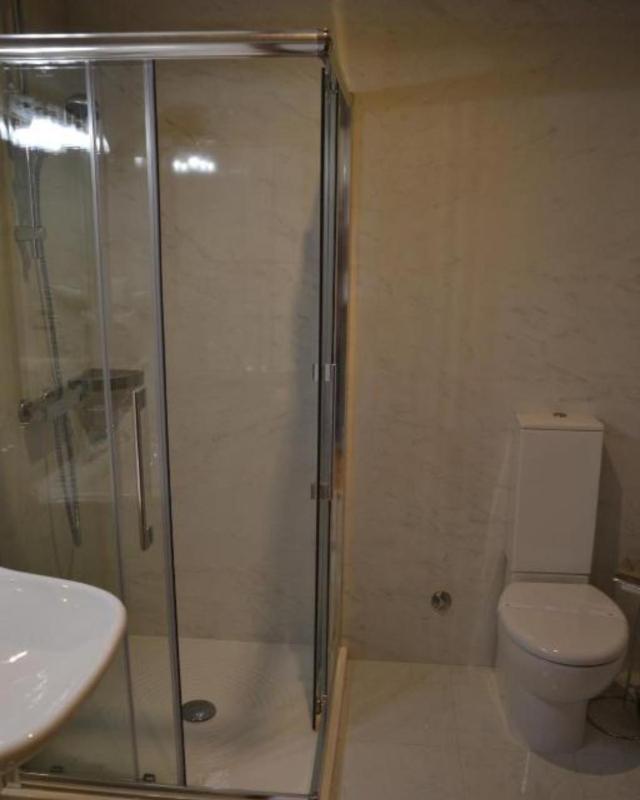 Twin Room image 1