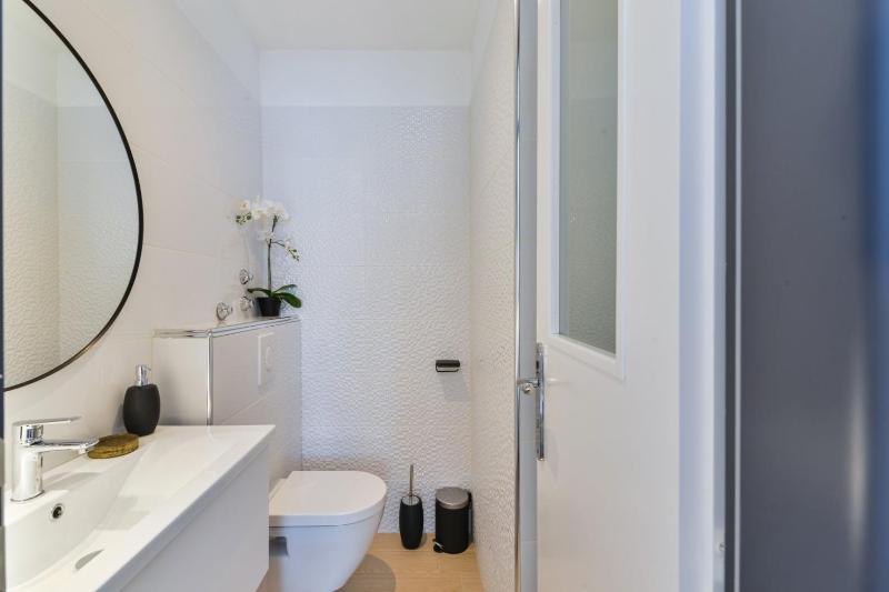 CROWONDER Villa Nika - Villa with Heated Swimming Pool Jacuzzi and Sauna - image 11