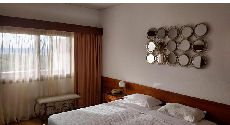 Superior Suite with Sea View image 3