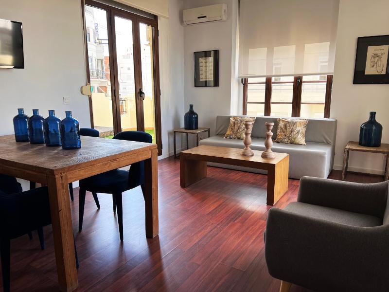 Superior Two-Bedroom Apartment with Two Terraces - Avenida Maria Cristina 6 image 4