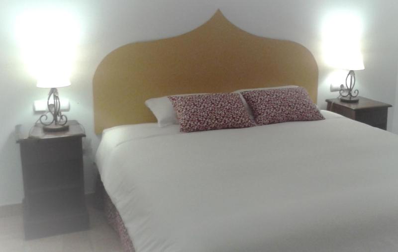 Economy Double Room image 1