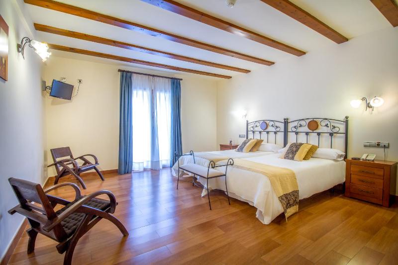 Twin Room - Disability Access image 3