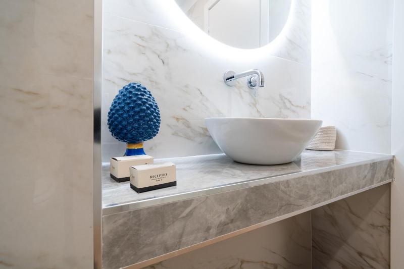 Archimedes suites - image 36