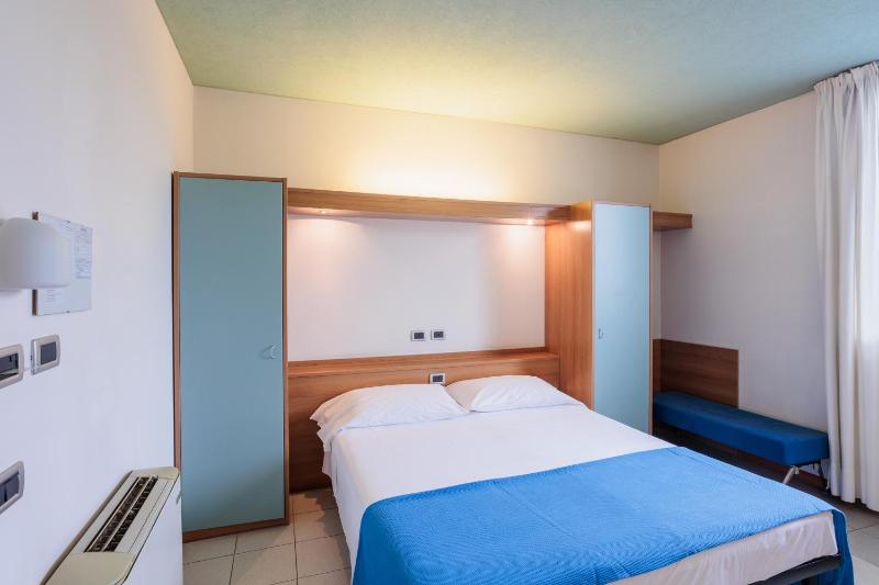 Triple Room image 1