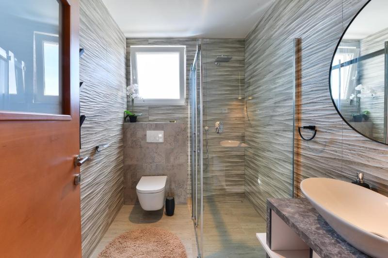 CROWONDER Villa Adriana - Villa with Heated Swimming Pool Jacuzzi and Sauna - image 30