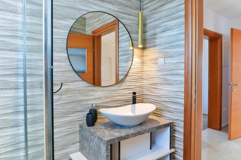CROWONDER Villa Adriana - Villa with Heated Swimming Pool Jacuzzi and Sauna - image 50