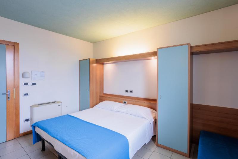 Double Room image 1