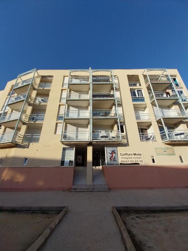 Coquet T2 avec balcon en plein coeur du quartier de la Corniche proche commerces et plages - image 12