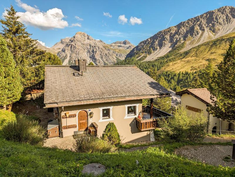 Three-Bedroom Chalet image 4