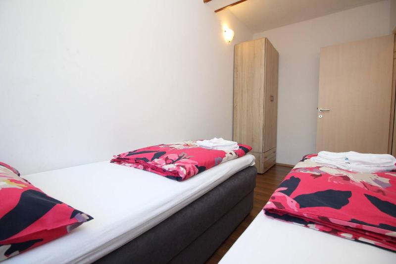 Apartment image 4