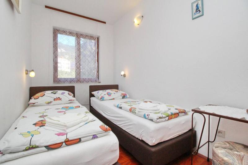 Apartment image 4