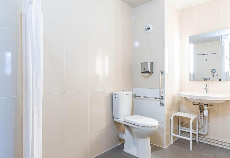 Double Room - Disability Access image 4