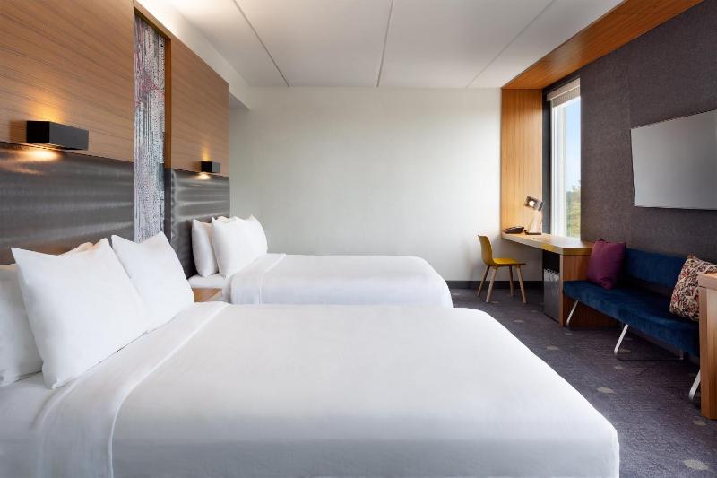 Queen Room with Two Queen Beds and Roll-in Shower - Mobility and Hearing Accessible image 4