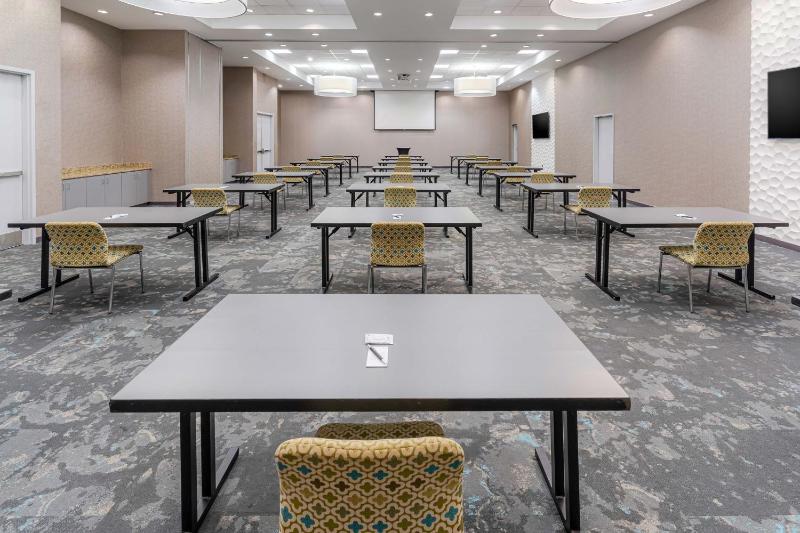 Aloft by Marriott Jacksonville Tapestry Park - image 15