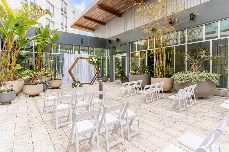 Aloft by Marriott Jacksonville Tapestry Park - image 3
