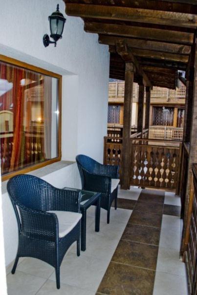Double or Twin Room image 4