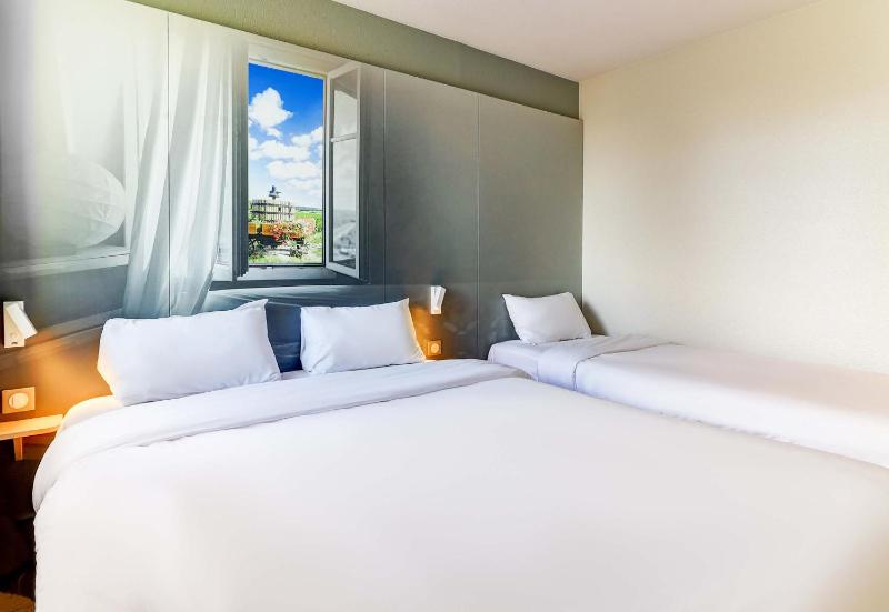 Triple Room image 3