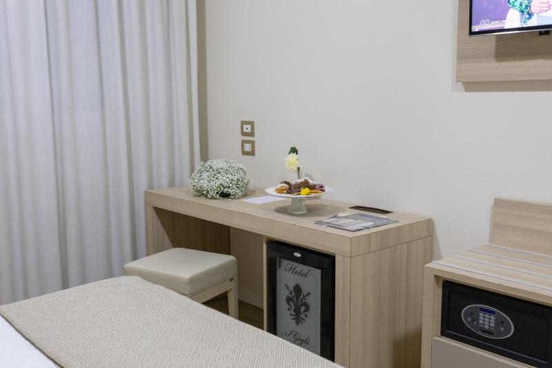 Superior Double Room image 2