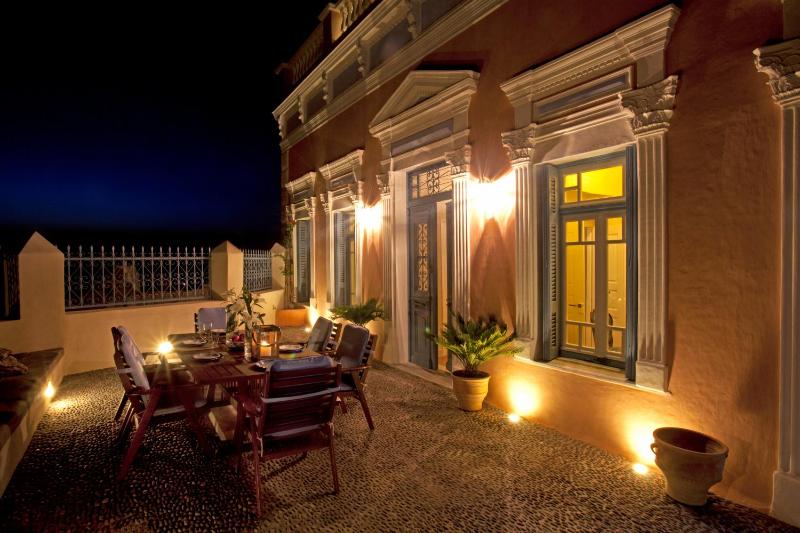 Luxurious 4 Bedroom Villa With Panoramic Sunset View & Shaded Outdoor Jacuzzi image 3