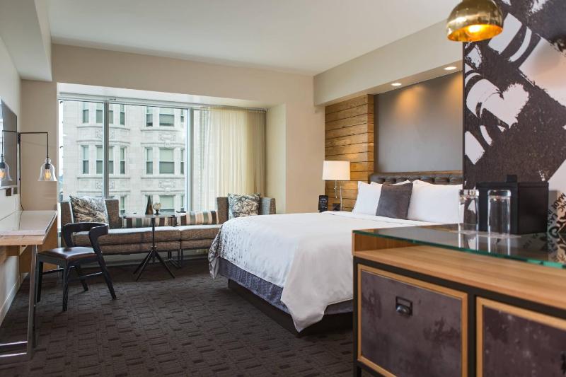 King Room with View image 1