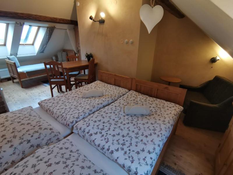 Studio Apartment image 1