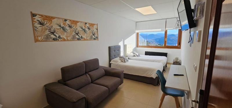 Quadruple Room with Private Bathroom image 4