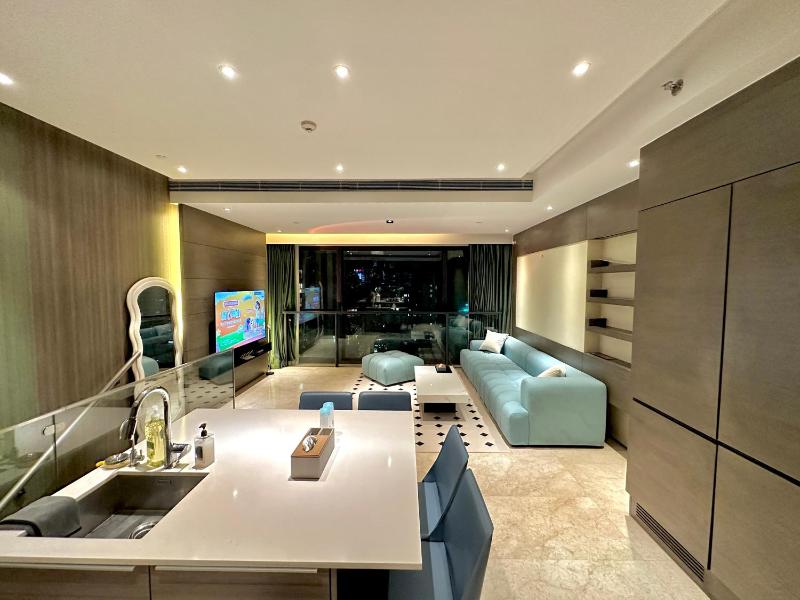ZHome-SuHe Luxury Mansion-Near NanJing Road - image 6